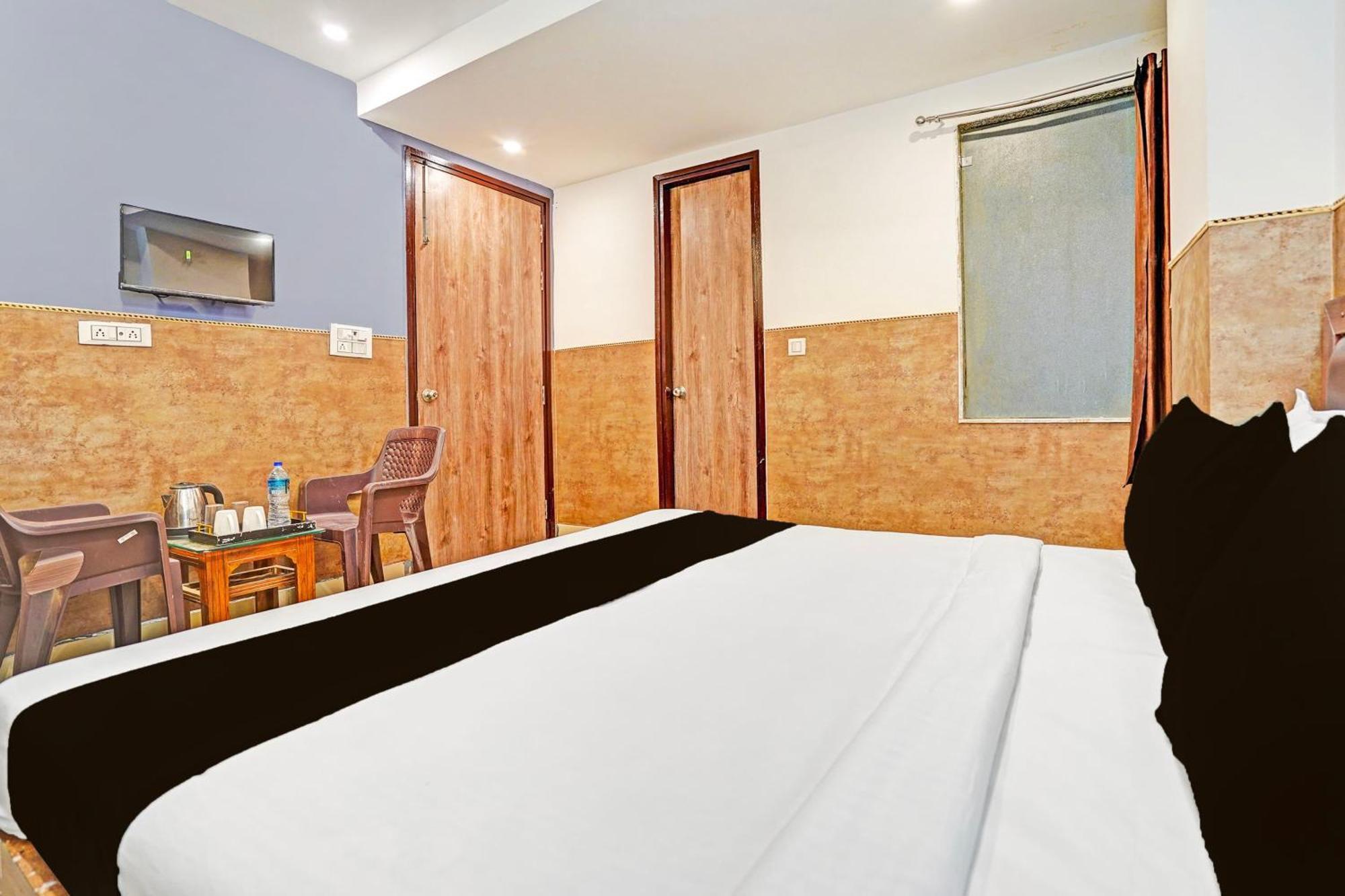 Collection O Tilak Nagar Near Pacific Mall 4* Delhi (National Capital Territory of India)